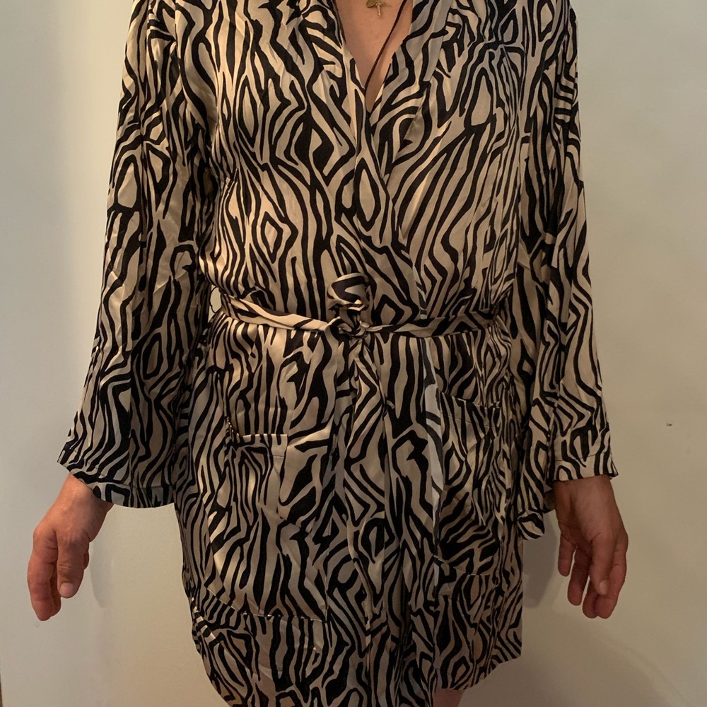 Tucker 100% Silk Robe Zebra Print